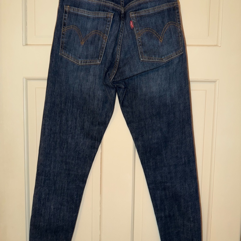 Levi’s Dark Wash Wedgie Skinny Jeans - Picture 2 of 2